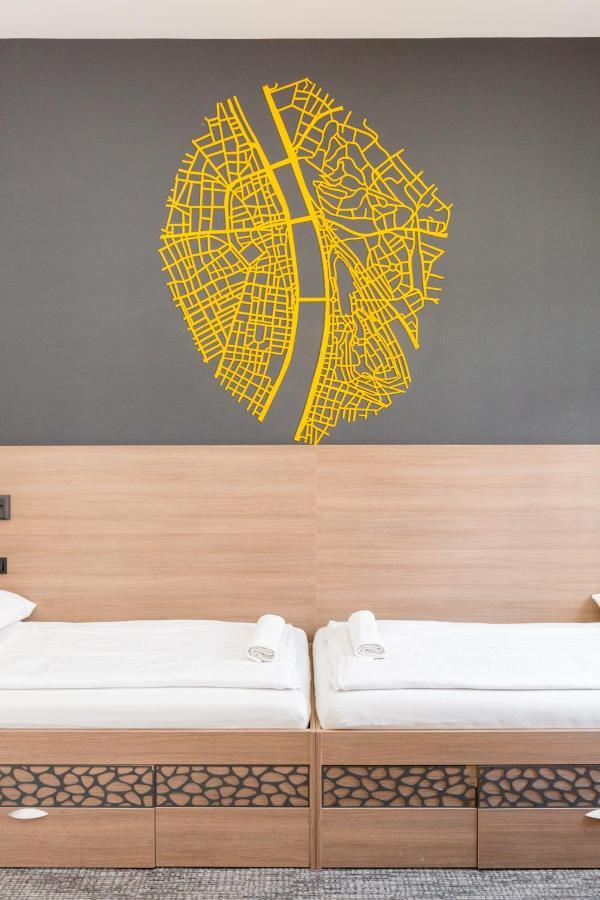 Hostel E14 Design *