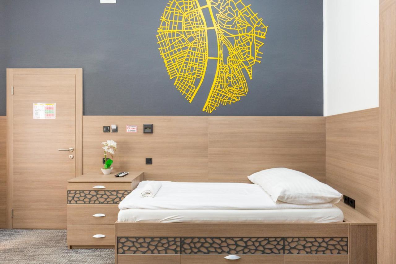 E14 Design Hostel *