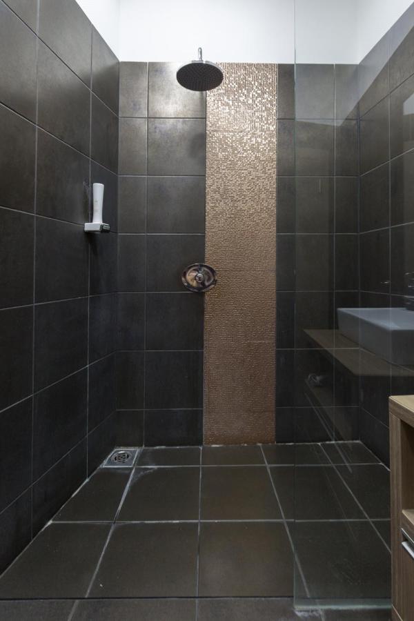 Hostel E14 Design *