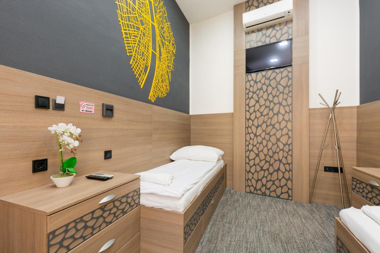 E14 Design Hostel *