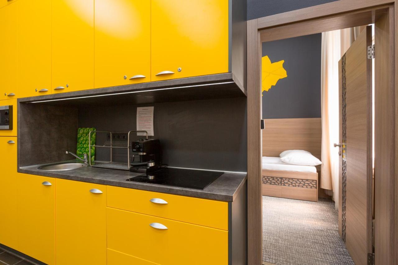 Hostel E14 Design *